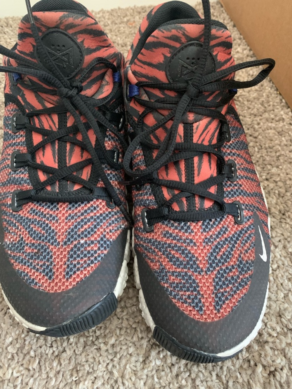 Nike Tiger-Pattern Running Shoes Women's 10 - Picture 4 of 5
